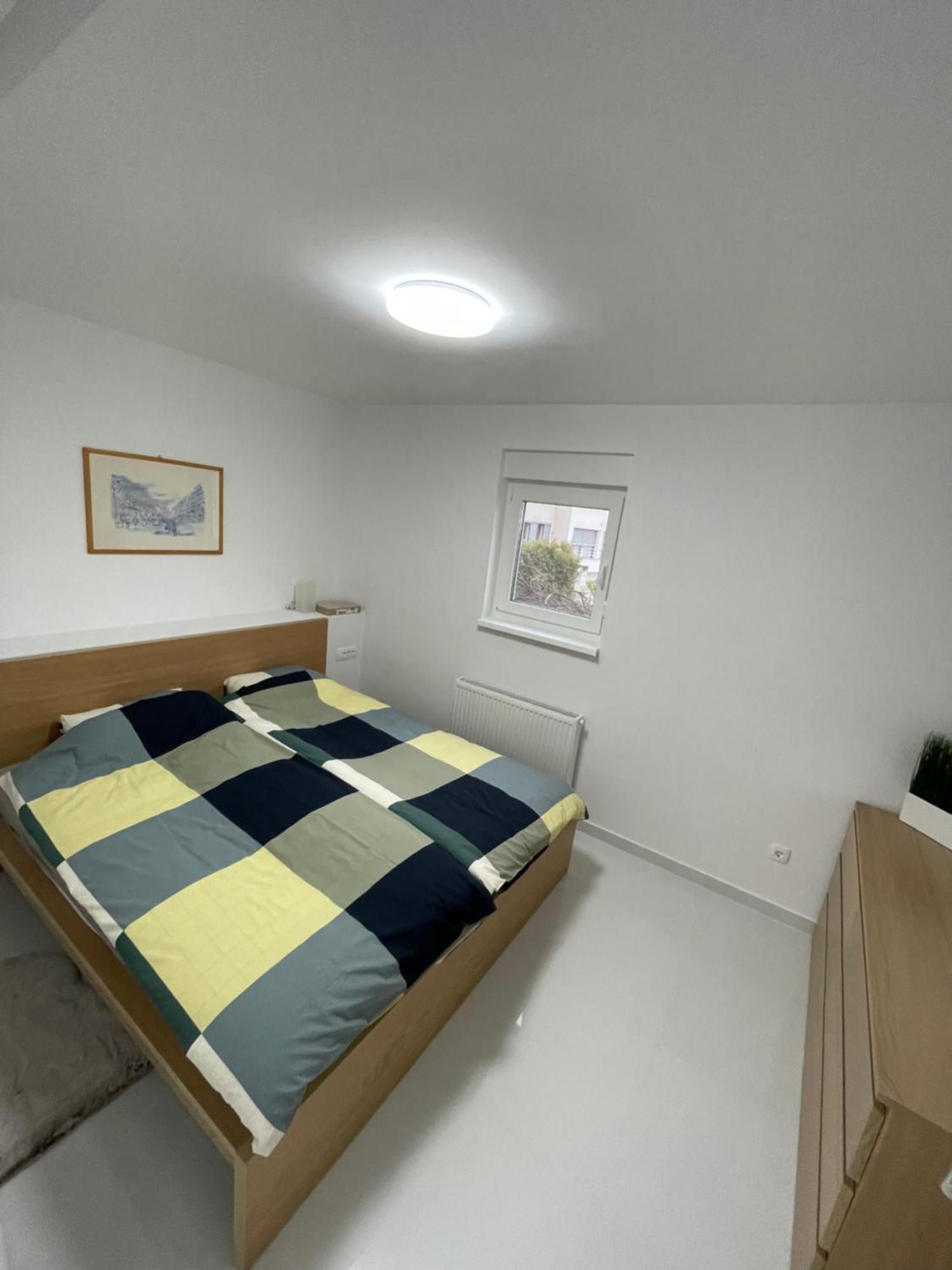 Apartment White Zagreb - Private Parking&Garage ภายนอก รูปภาพ